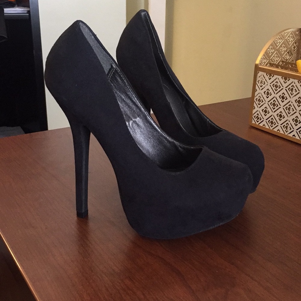 Charlotte Russe Heels size 6